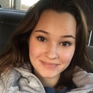 Meet your Posher, Meagan